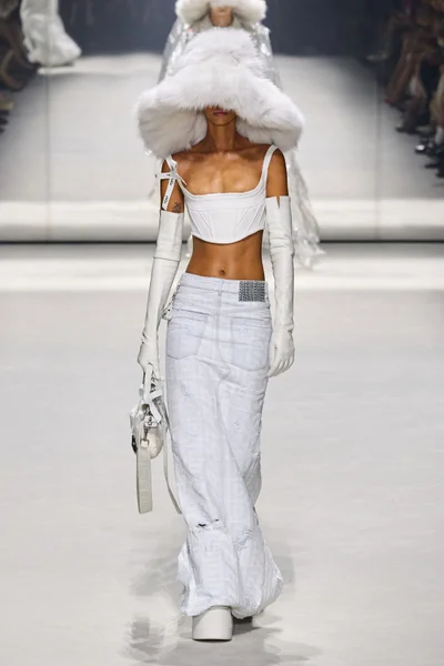 Look 45